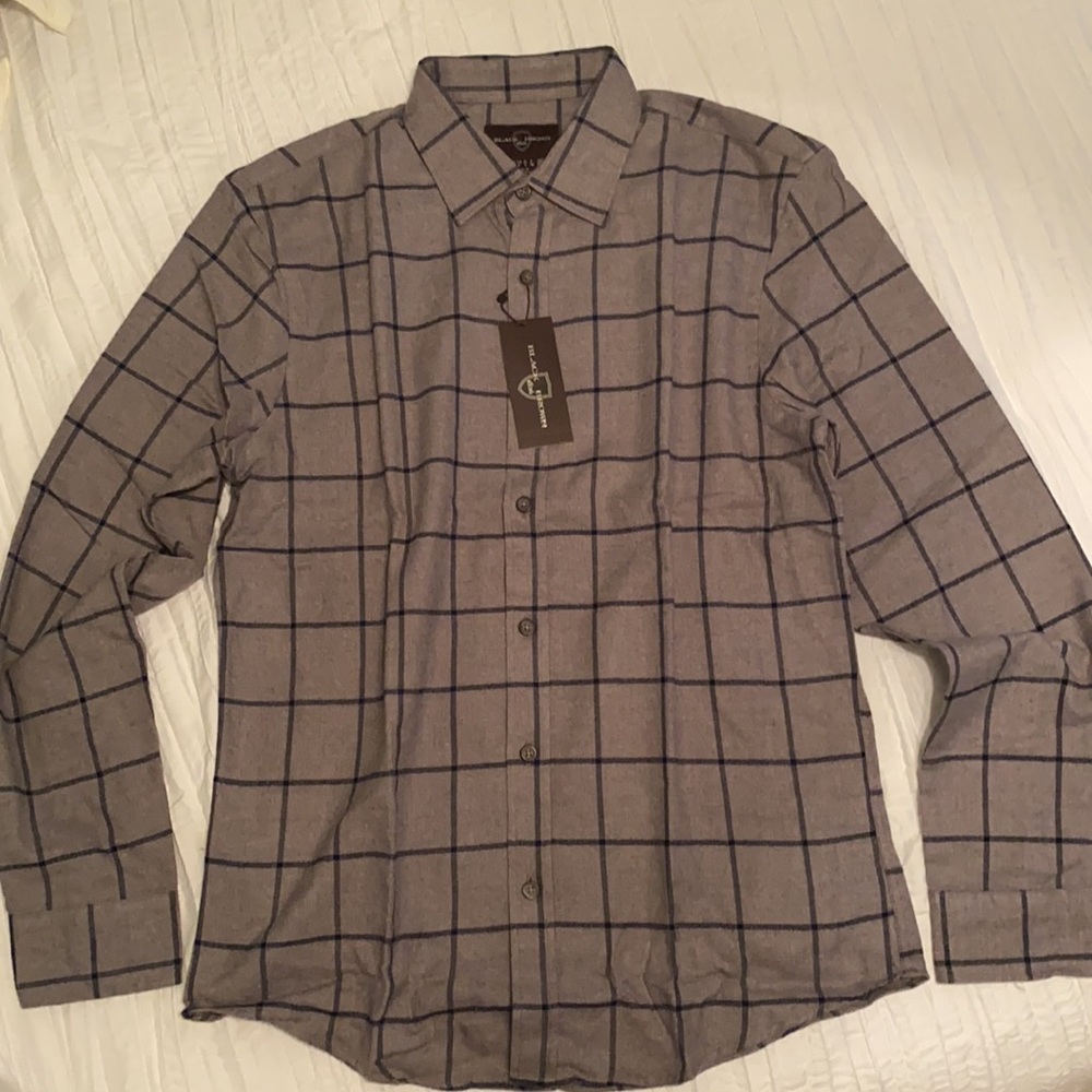 Men’s flannel long sleeve button down